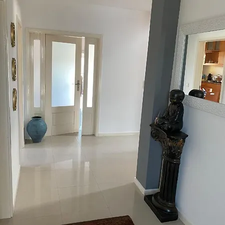 Moderne In Aveiro Portugal